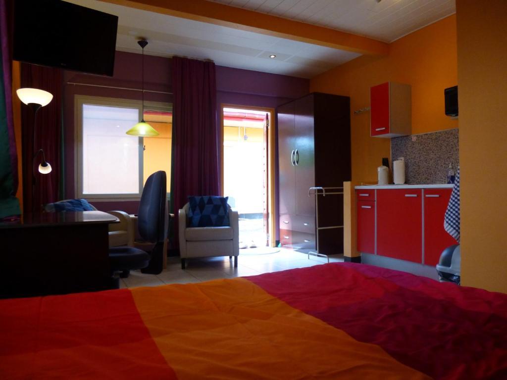 Kekemba Apartments パラマリボ 部屋 写真