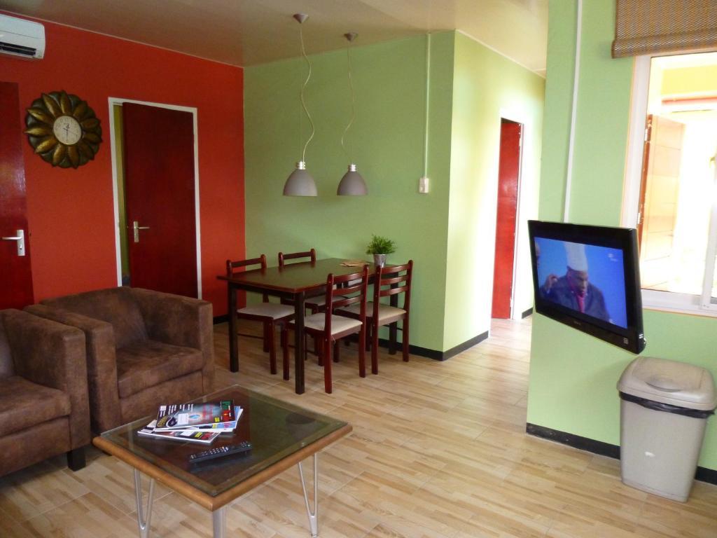 Kekemba Apartments パラマリボ 部屋 写真