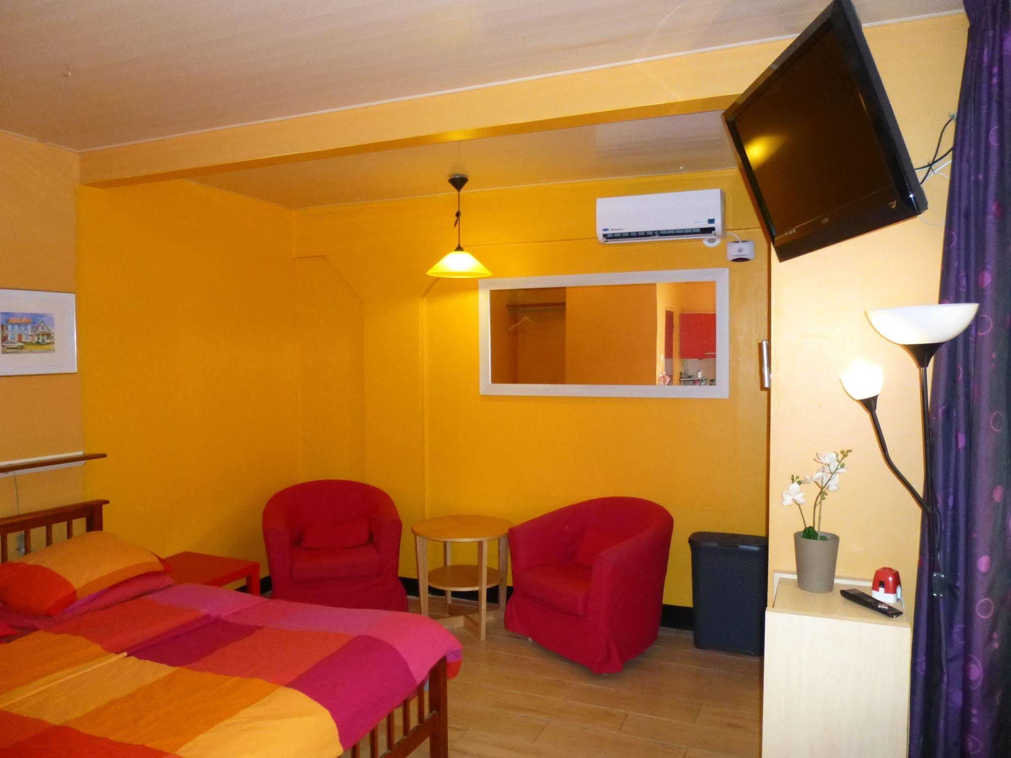 Kekemba Apartments パラマリボ エクステリア 写真