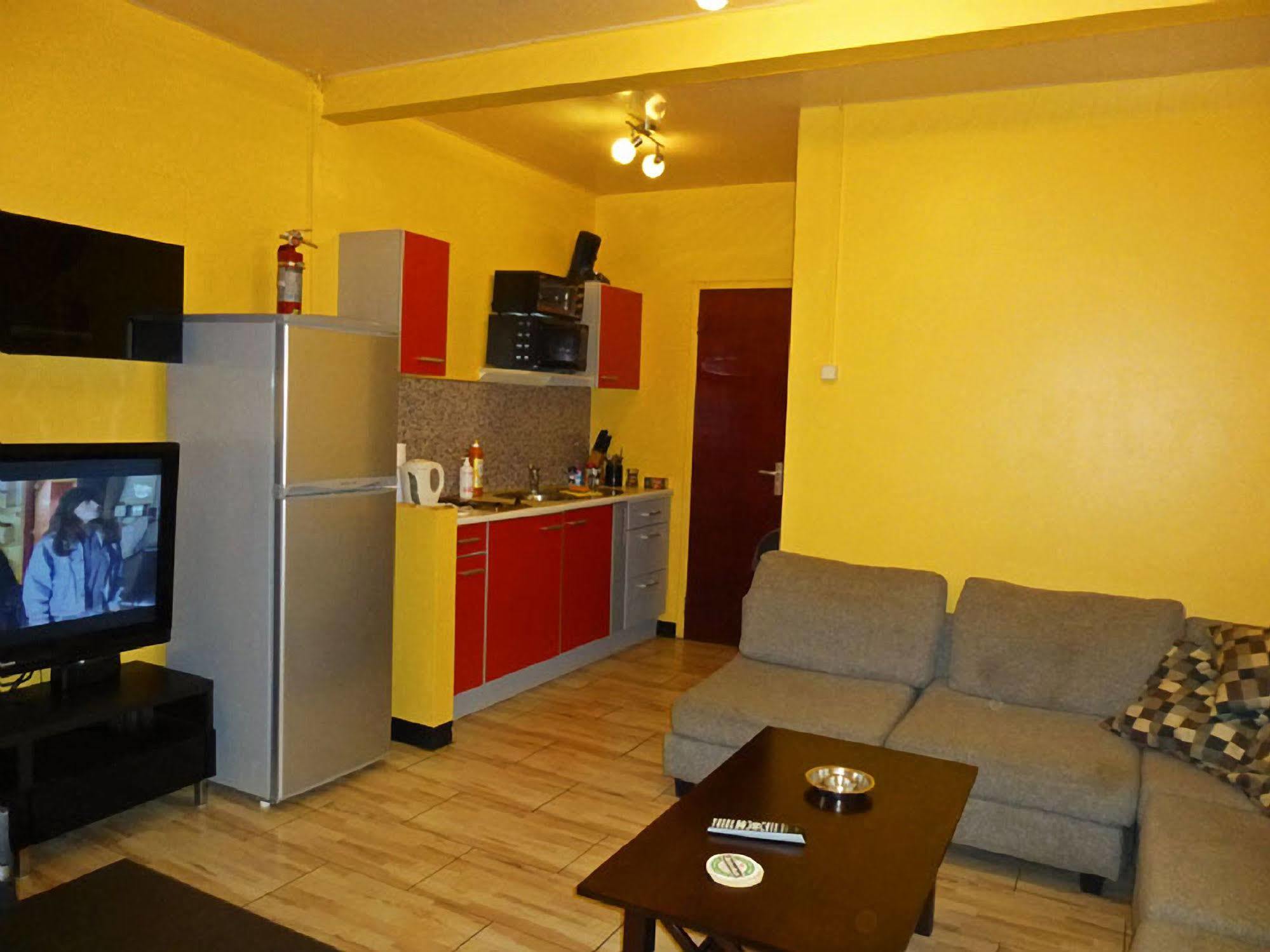 Kekemba Apartments パラマリボ エクステリア 写真